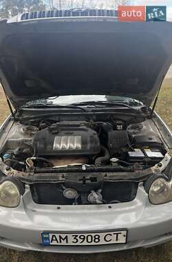 Седан Hyundai Sonata 2002 в Житомире