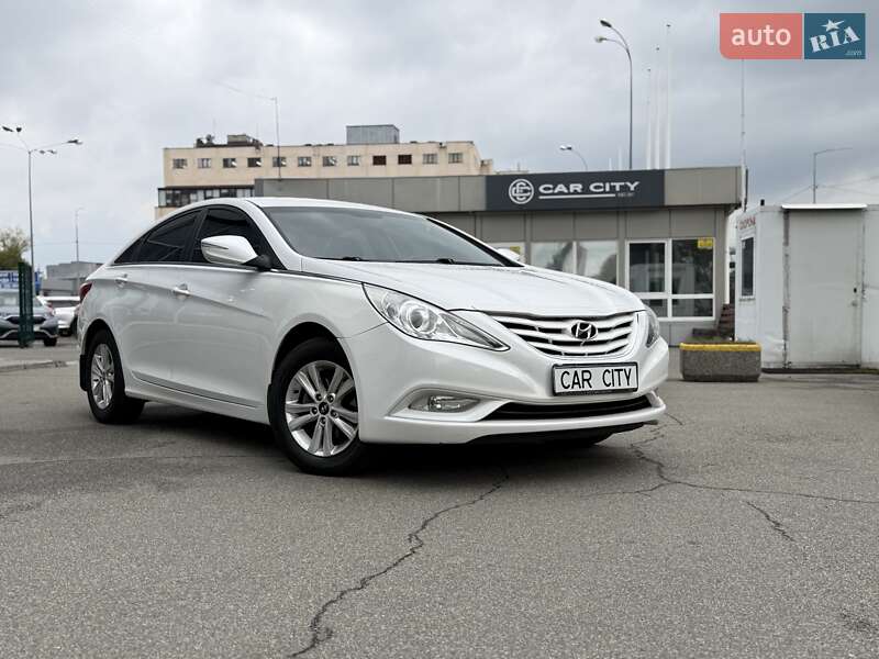 Hyundai Sonata 2010