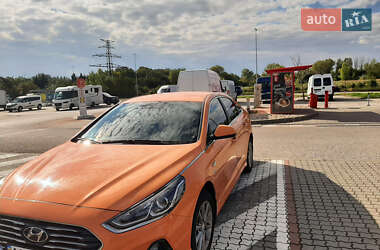 Седан Hyundai Sonata 2018 в Ужгороді