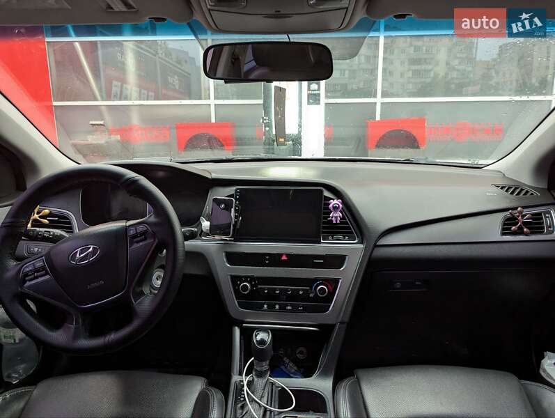 Седан Hyundai Sonata 2016 в Киеве