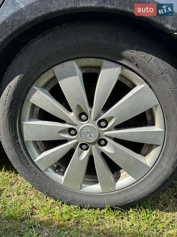 Седан Hyundai Sonata 2008 в Березане