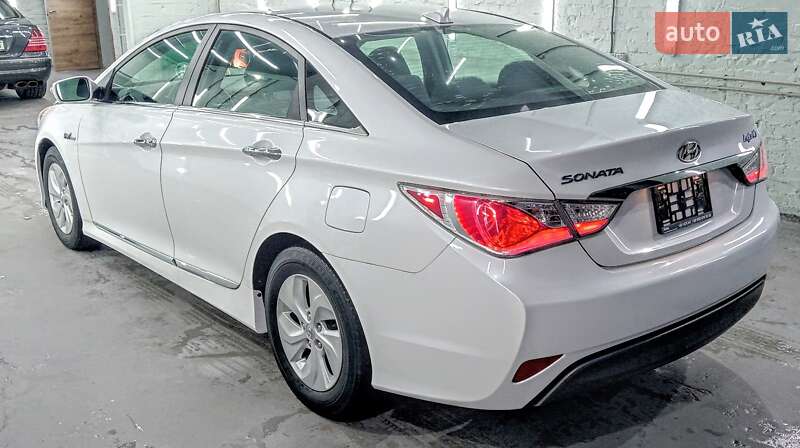 Седан Hyundai Sonata 2014 в Киеве