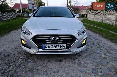 Седан Hyundai Sonata 2018 в Старой Выжевке