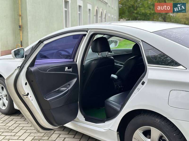 Седан Hyundai Sonata 2013 в Николаеве