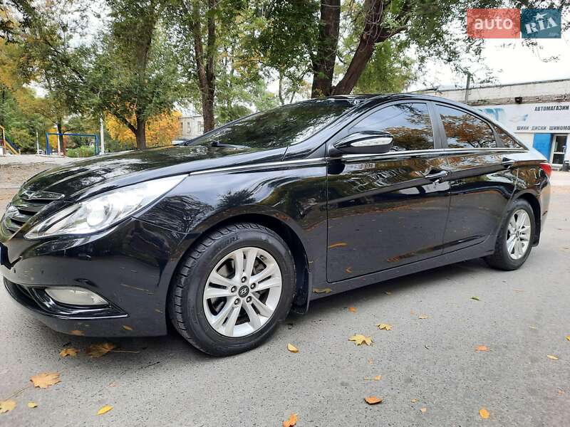 Hyundai Sonata 2012
