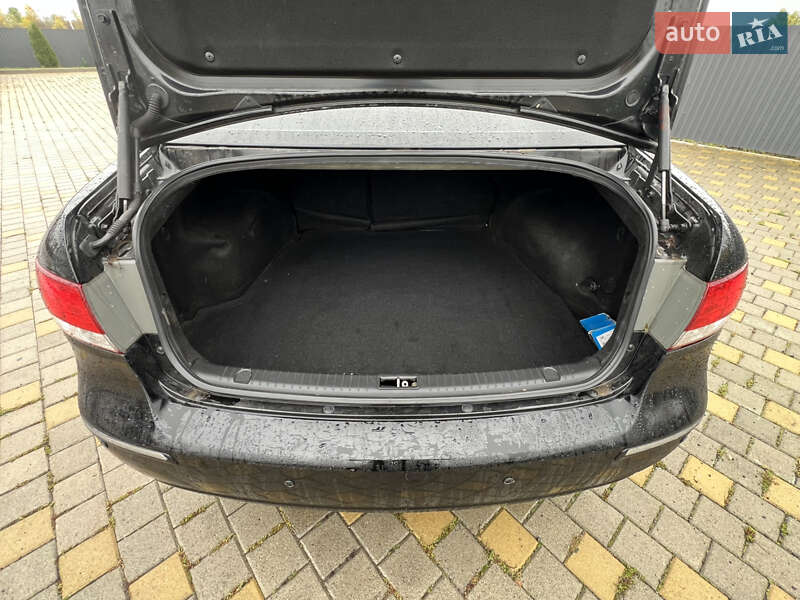 Седан Hyundai Sonata 2008 в Іршаві