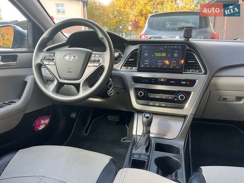 Седан Hyundai Sonata 2015 в Ивано-Франковске