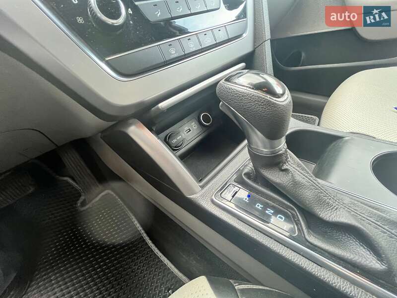 Седан Hyundai Sonata 2015 в Ивано-Франковске