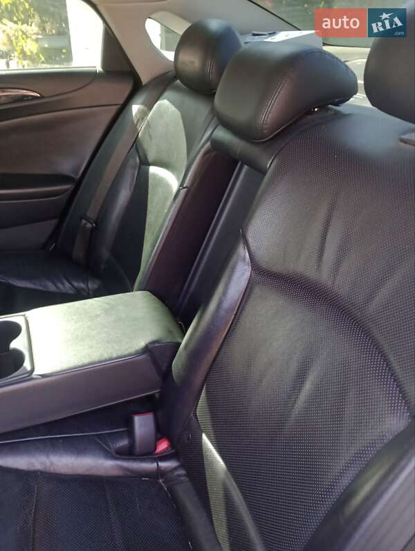 Седан Hyundai Sonata 2010 в Новоархангельске