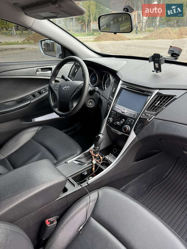 Седан Hyundai Sonata 2011 в Николаеве