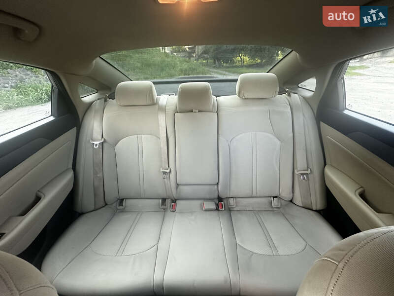 Седан Hyundai Sonata 2015 в Остроге фото 18 Седан Hyundai Sonata 2015 в Остроге