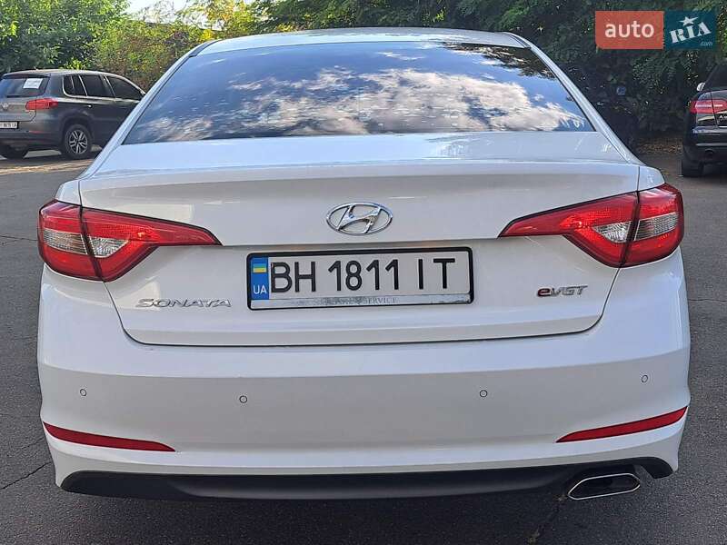 Седан Hyundai Sonata 2016 в Одессе