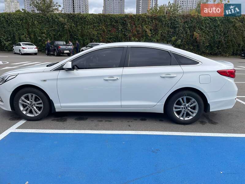 Седан Hyundai Sonata 2016 в Киеве