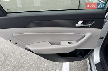 Седан Hyundai Sonata 2014 в 