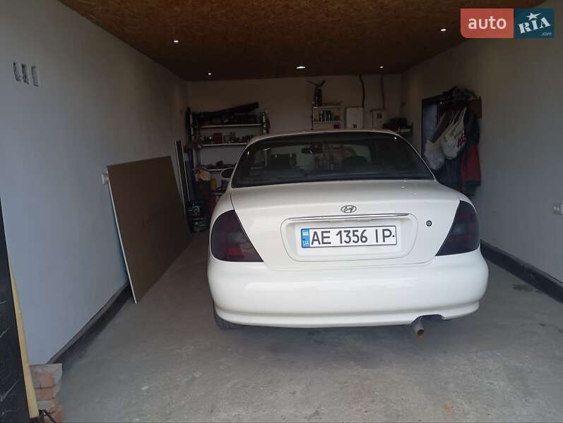 Седан Hyundai Sonata 1996 в Кривом Роге