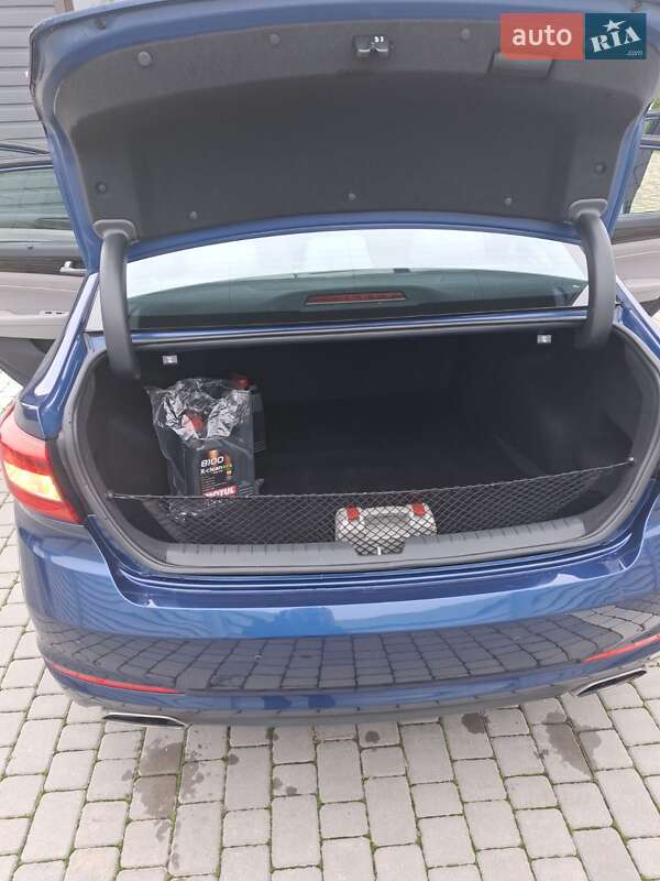 Седан Hyundai Sonata 2016 в Киеве