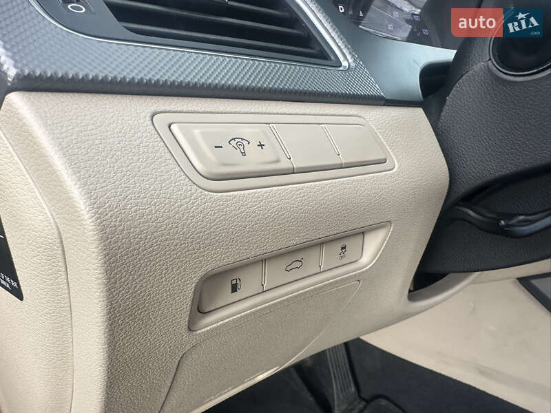 Седан Hyundai Sonata 2015 в Києві