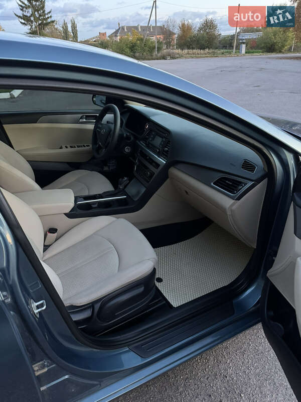 Седан Hyundai Sonata 2016 в Хмельнике