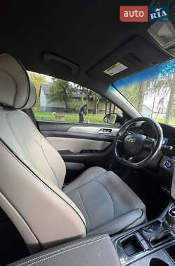 Седан Hyundai Sonata 2015 в 