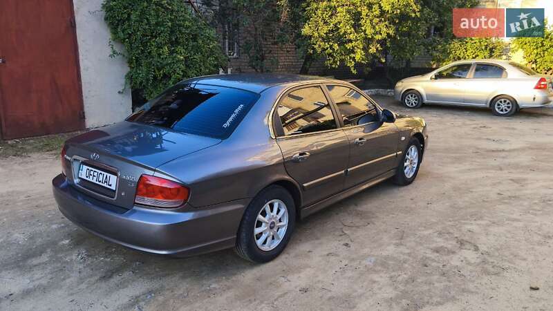 Седан Hyundai Sonata 2001 в Подольске