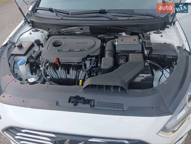 Седан Hyundai Sonata 2018 в Черновцах