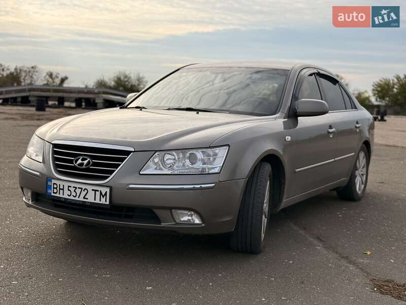 Седан Hyundai Sonata 2009 в Одессе