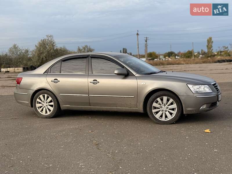 Седан Hyundai Sonata 2009 в Одессе
