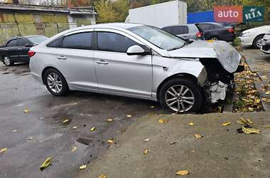 Седан Hyundai Sonata 2015 в 