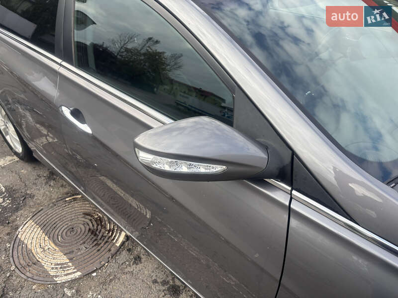 Седан Hyundai Sonata 2010 в Львове