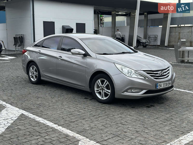 Hyundai Sonata 2010