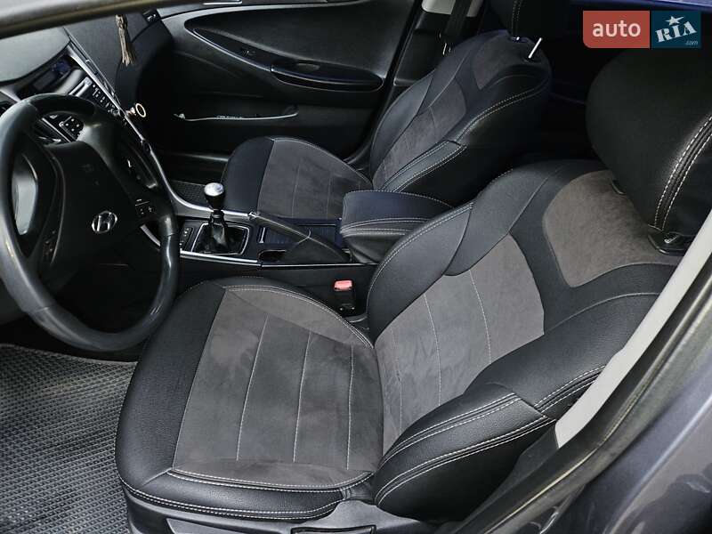 Седан Hyundai Sonata 2010 в Днепре