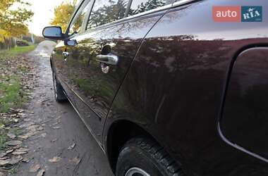 Седан Hyundai Sonata 2006 в  фото 2 Седан Hyundai Sonata 2006 в