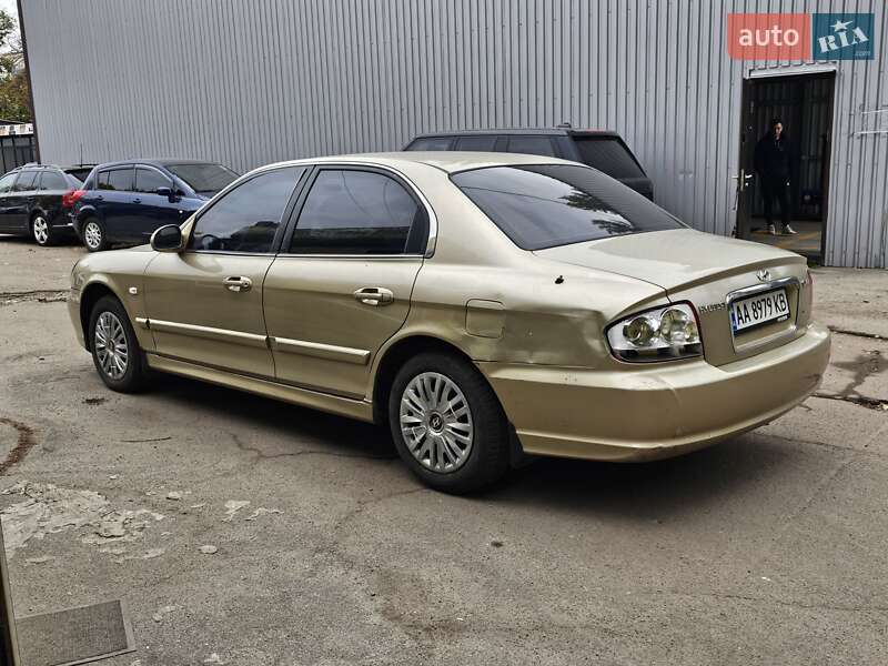 Седан Hyundai Sonata 2004 в Києві