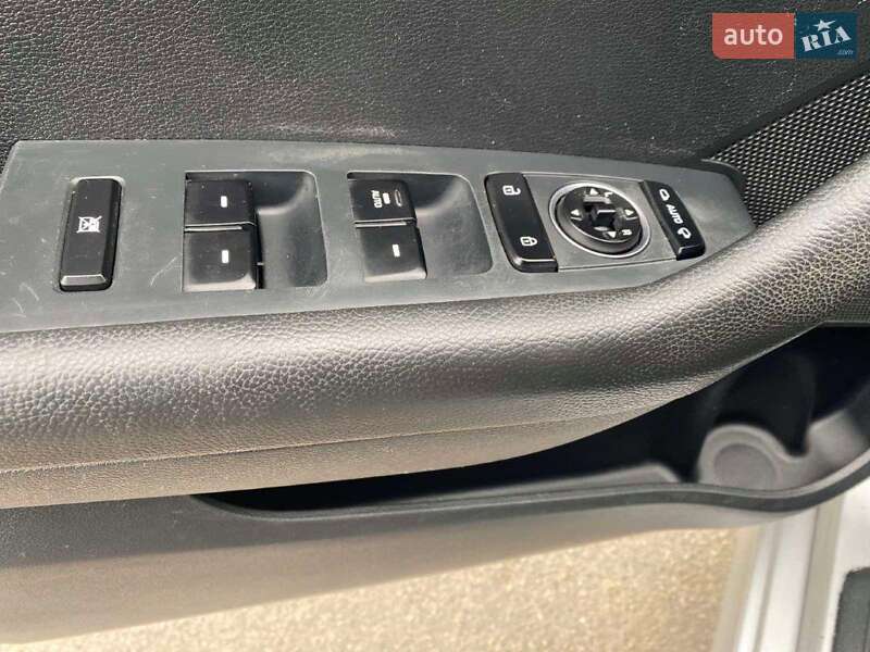 Седан Hyundai Sonata 2018 в Киеве фото 10 Седан Hyundai Sonata 2018 в Киеве