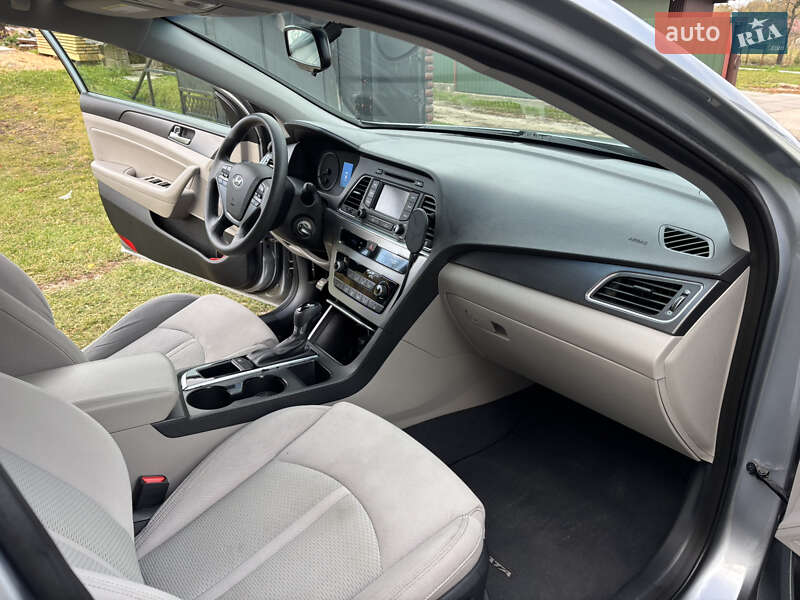 Седан Hyundai Sonata 2014 в Жовкве