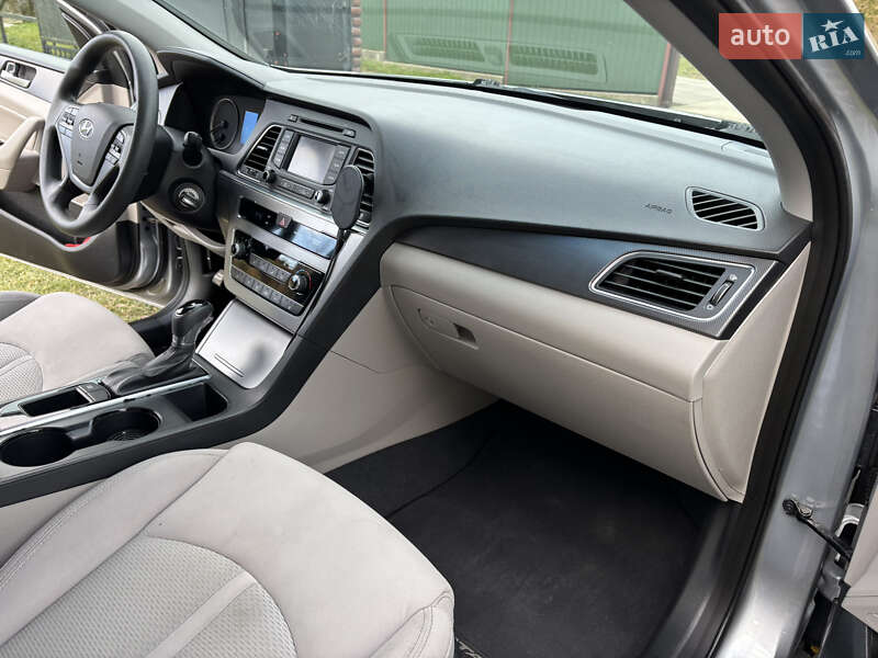 Седан Hyundai Sonata 2014 в Жовкве