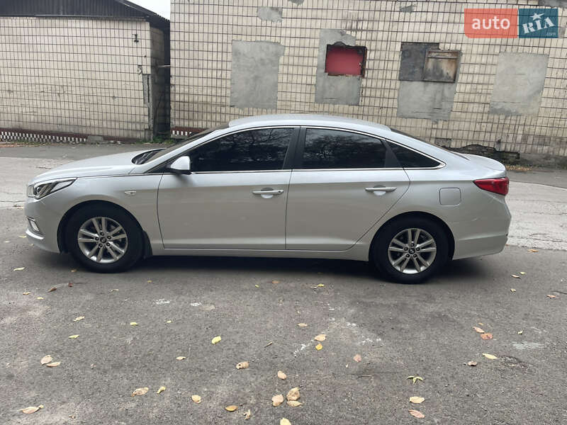 Седан Hyundai Sonata 2016 в Киеве