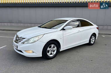 Hyundai Sonata 2011