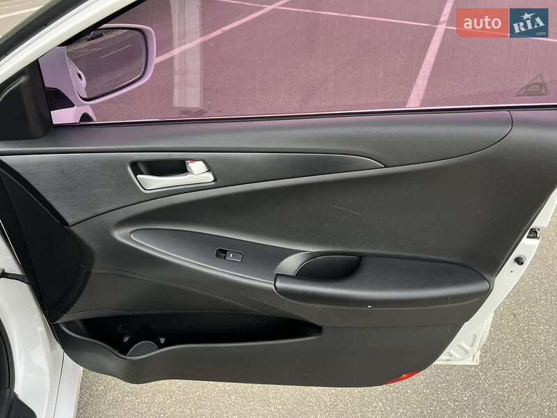 Седан Hyundai Sonata 2011 в Києві