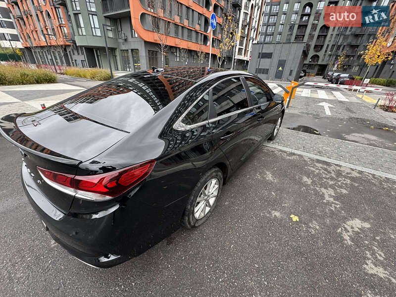 Седан Hyundai Sonata 2018 в Киеве фото 24 Седан Hyundai Sonata 2018 в Киеве