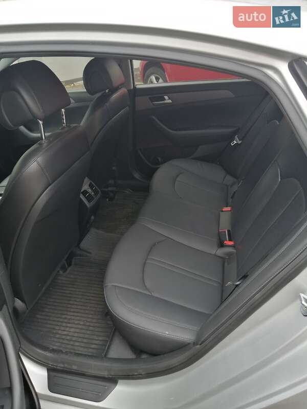 Седан Hyundai Sonata 2015 в Чернигове