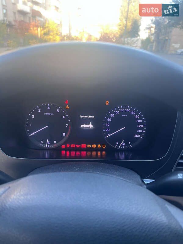 Седан Hyundai Sonata 2015 в Киеве фото 14 Седан Hyundai Sonata 2015 в Киеве