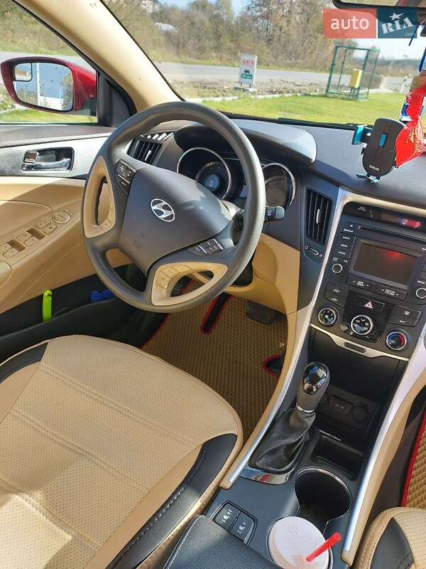 Седан Hyundai Sonata 2014 в Бережанах