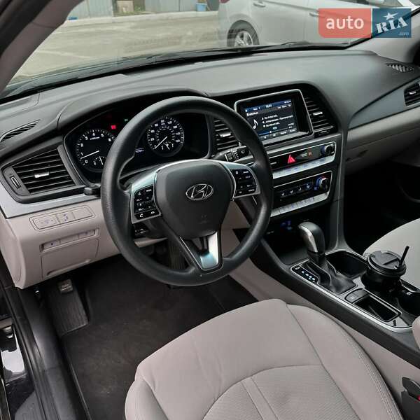 Седан Hyundai Sonata 2018 в Львове