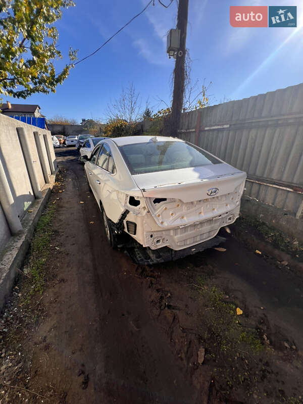 Седан Hyundai Sonata 2016 в Одессе