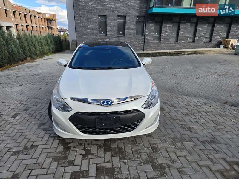 Седан Hyundai Sonata 2014 в Ровно