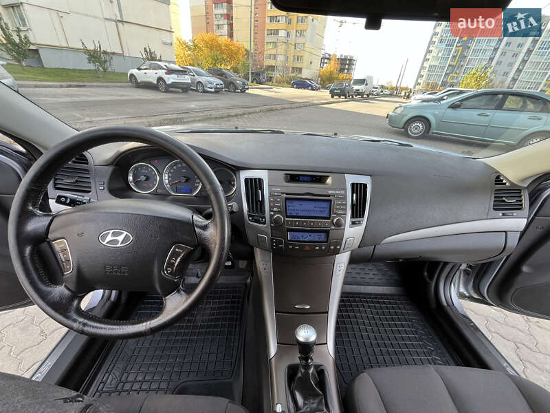 Седан Hyundai Sonata 2008 в Полтаве