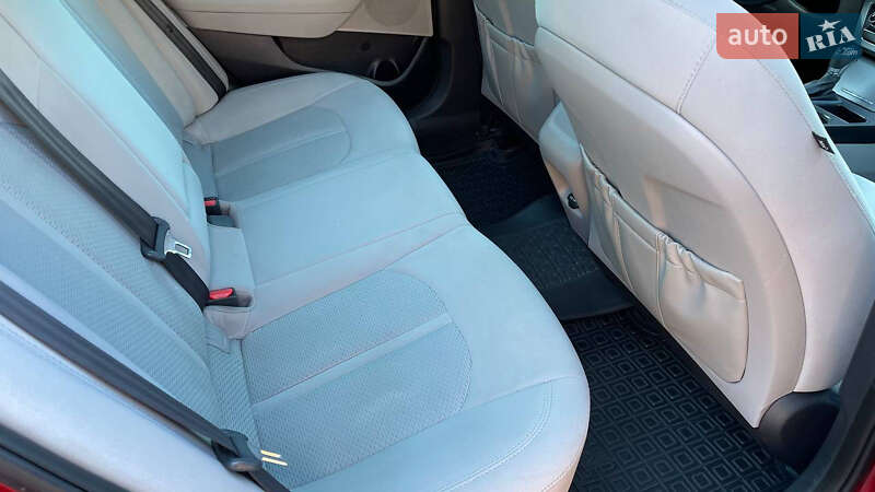 Седан Hyundai Sonata 2015 в Киеве фото 14 Седан Hyundai Sonata 2015 в Киеве