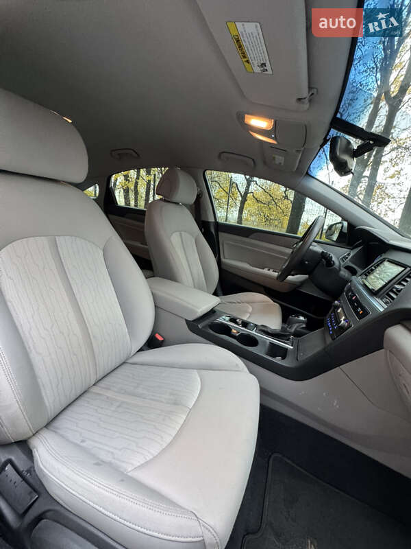 Седан Hyundai Sonata 2015 в Чернігові