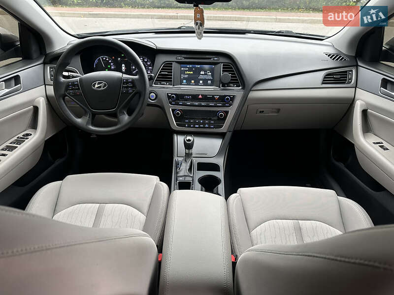 Седан Hyundai Sonata 2017 в Киеве фото 40 Седан Hyundai Sonata 2017 в Киеве